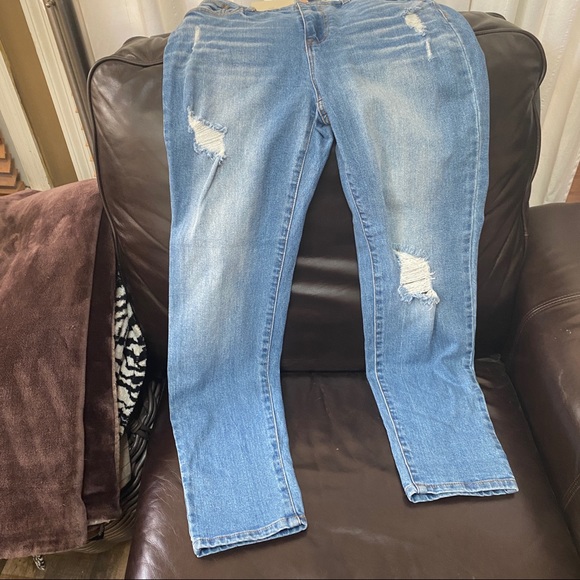 Altar’d State Johanna destructed jeans NWT Size 29/9 - Picture 4 of 8